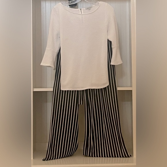 White, Quarter Length Bell Sleeves Blouse | L - Picture 6 of 7